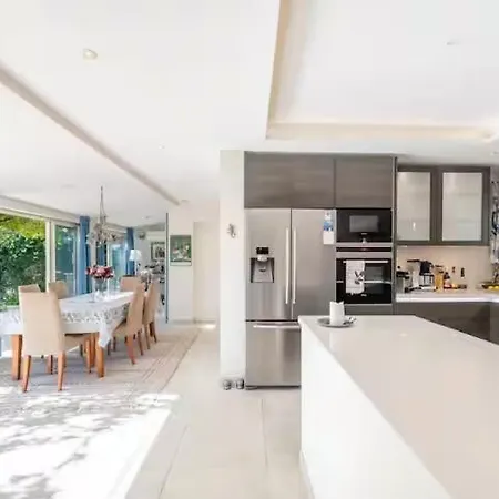 Petit - Cap D'antibes *