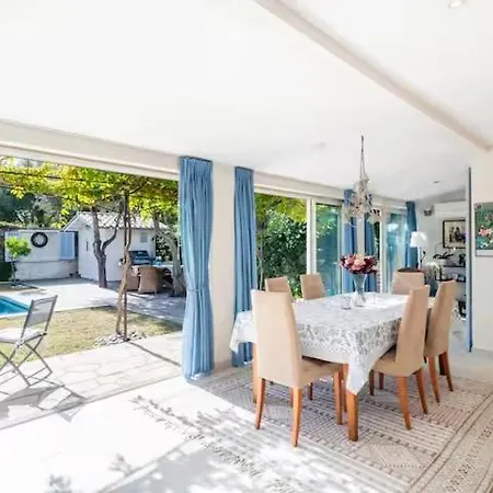 Petit - Cap D'antibes * Antibes