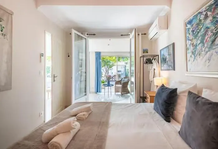 Petit - Cap D'antibes * Antibes