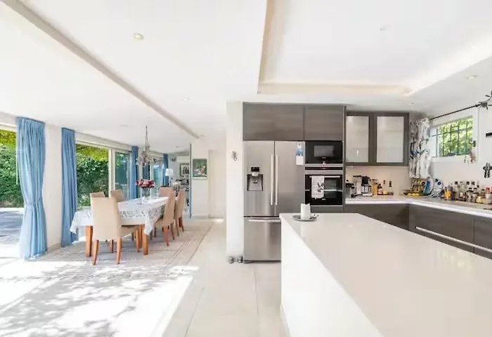 Petit - Cap D'antibes *